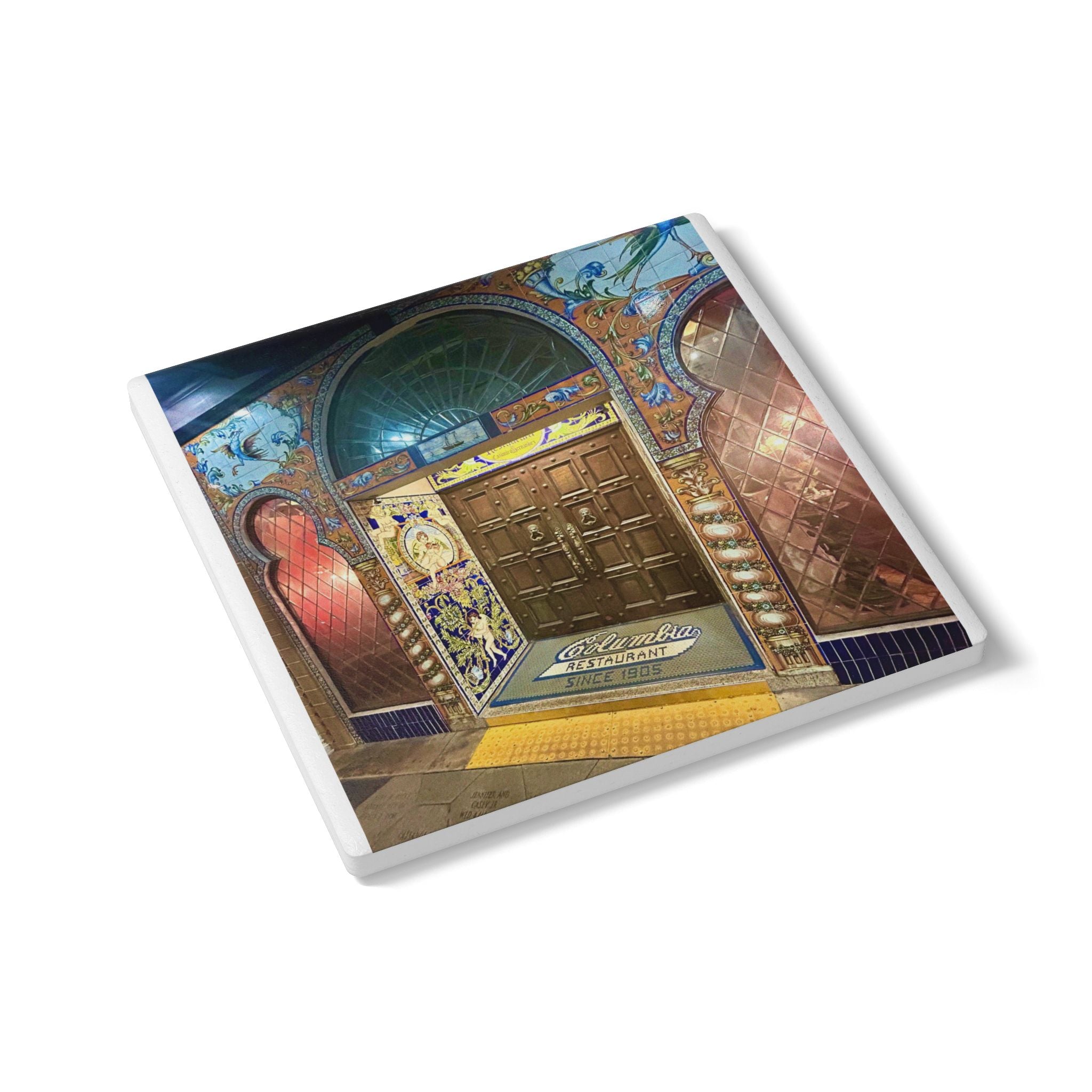 “Columbia Doors” Coaster